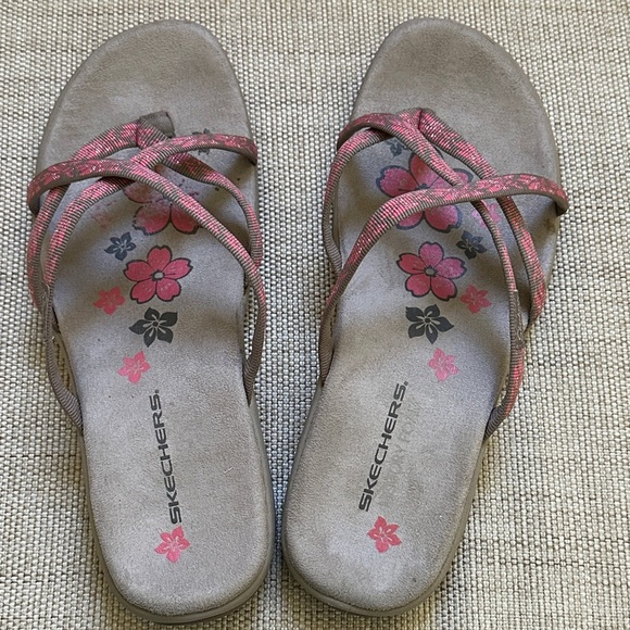 Sketchers Memory  Foam  Sandals  Strappy Flip Flops Thongs Cushioned Floral 8 - Picture 3 of 12